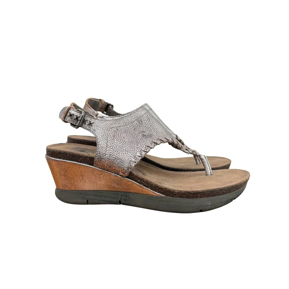 OTBT Meditate Wedge Sandals Women SZ 8 Silver Office Everyday Metallic Leather